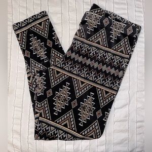 Women’s Black Tribal Print Fleece Leggings (L)